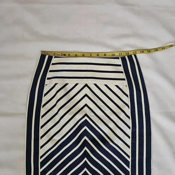 J.Crew Women's Navy Blue/White Chevron Stripe Pattern Pencil Skirt Size 00 - Picture 6 of 13